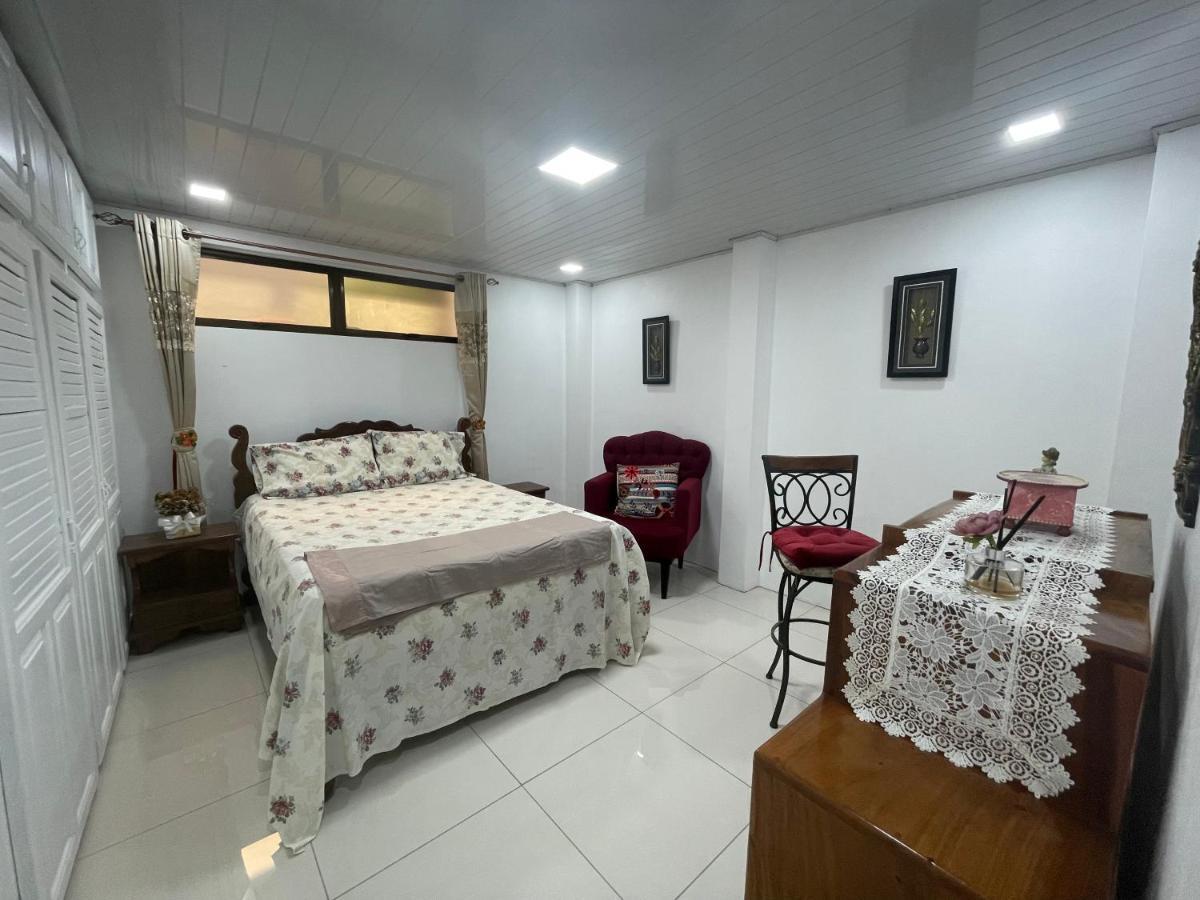 Апартаменти Alicia'S Place 10 Min From Airport Алахуела Екстер'єр фото